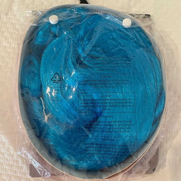 Leg Starbright long wavy wig in blue new in package - Picture 2 of 2